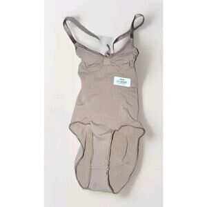 Skims Seamless Sculpt Low Back‎ Thong Bodysuit Size XS Sienna